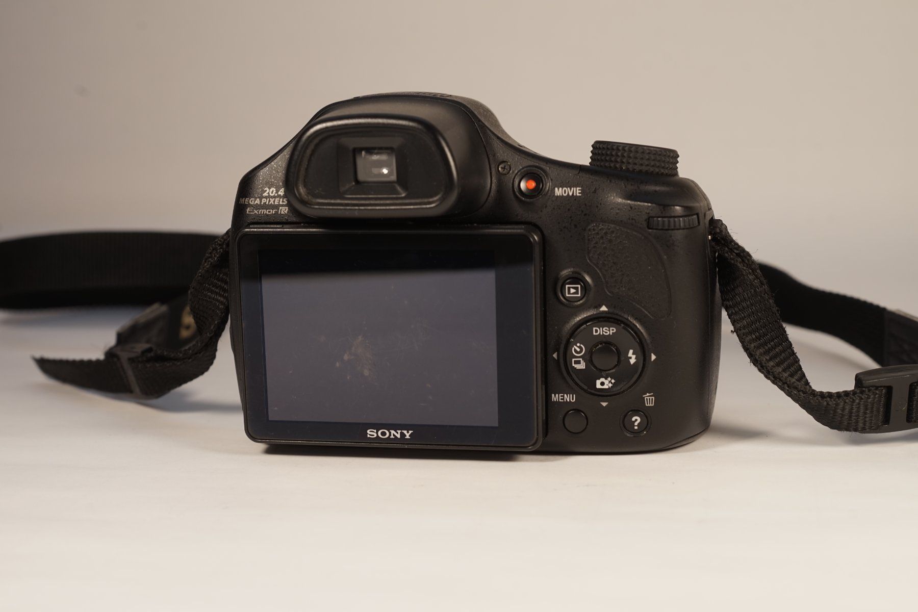 Sony Fotocamera: Sony Bridge-Kamera 24-1200mm 35mm Equivalent Mega-Zoom – Usato da Frauenfeld venduto da Camel16 7