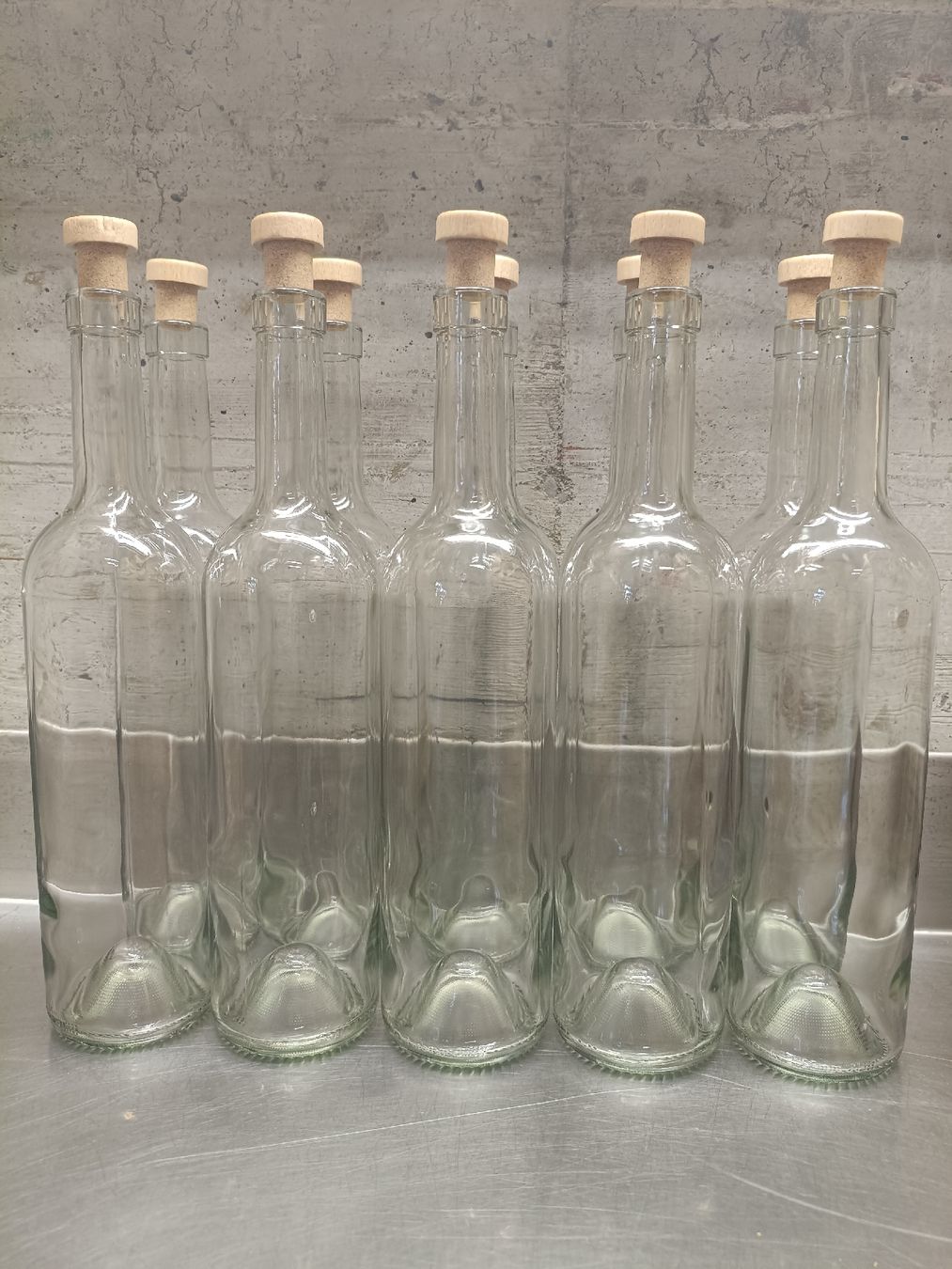 Gläser, Krüge & Flaschen: 75cl Weinflaschen mit Holzzapfen. 10stk – Neu (gemäss Beschreibung) aus Bern von Mundart1