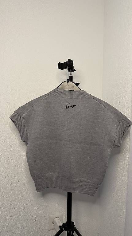 Pulls & Sweat-shirts: Kenzo Paris Strickpullover mit Blumenmotiv – Neuf avec emballage d'origine à Rorschach par Tara234 1