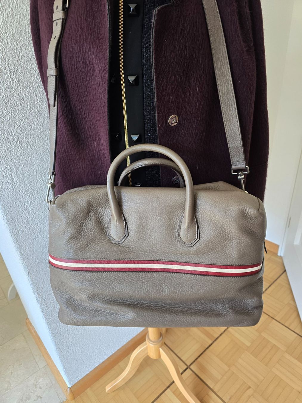 Bally Borse: Bally Boston Bag taube Leder XL – Nuovo (secondo la descrizione) da Bottmingen venduto da sandy_2 1