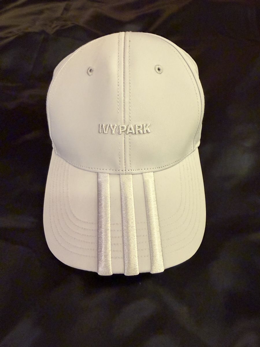 Adidas Copricapi, berretti & cappellini: Adidas x Beyonce, Ivy Park backless cap  – Usato da Genève venduto da Rome12