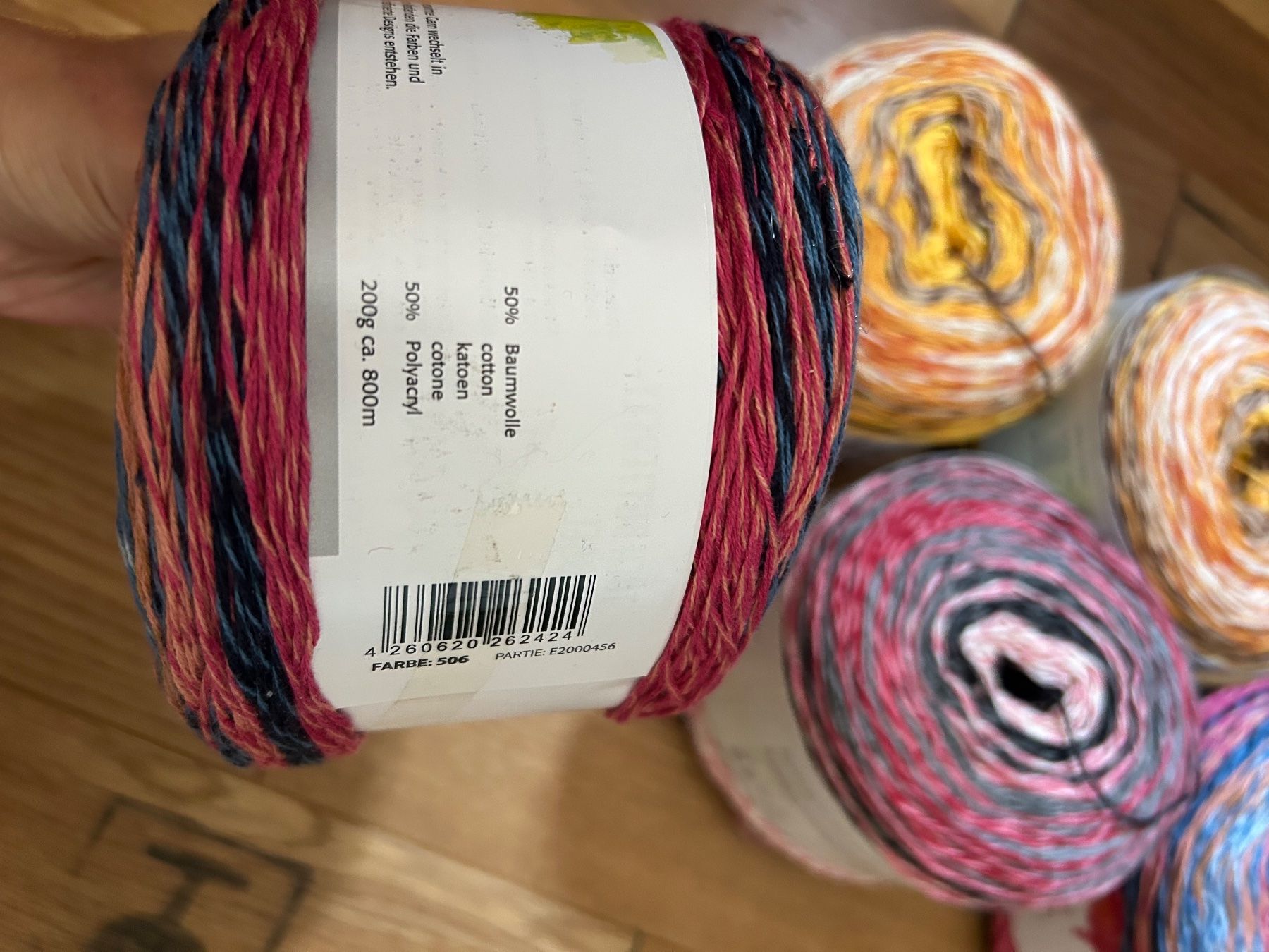 Lana: Woolly Hugs Bobbel Set – Usato da Aegerten venduto da CeliKo 3