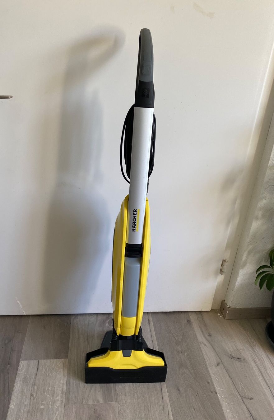 Kärcher Pulitori a vapore: Kärcher Floor Cleaner – Usato da Dottikon venduto da 6571 1