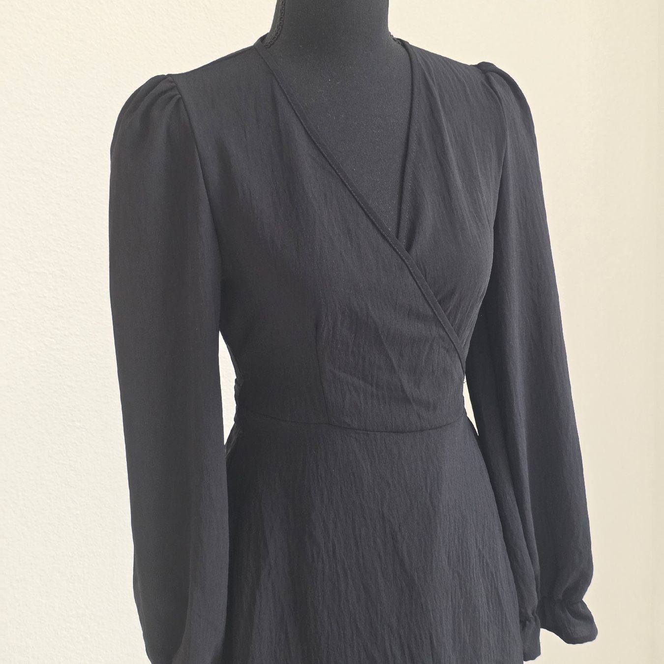 Vestiti: Wickelkleid schwarz Gr M  neu – Nuovo (secondo la descrizione) da Rheinsulz venduto da Gilea 1