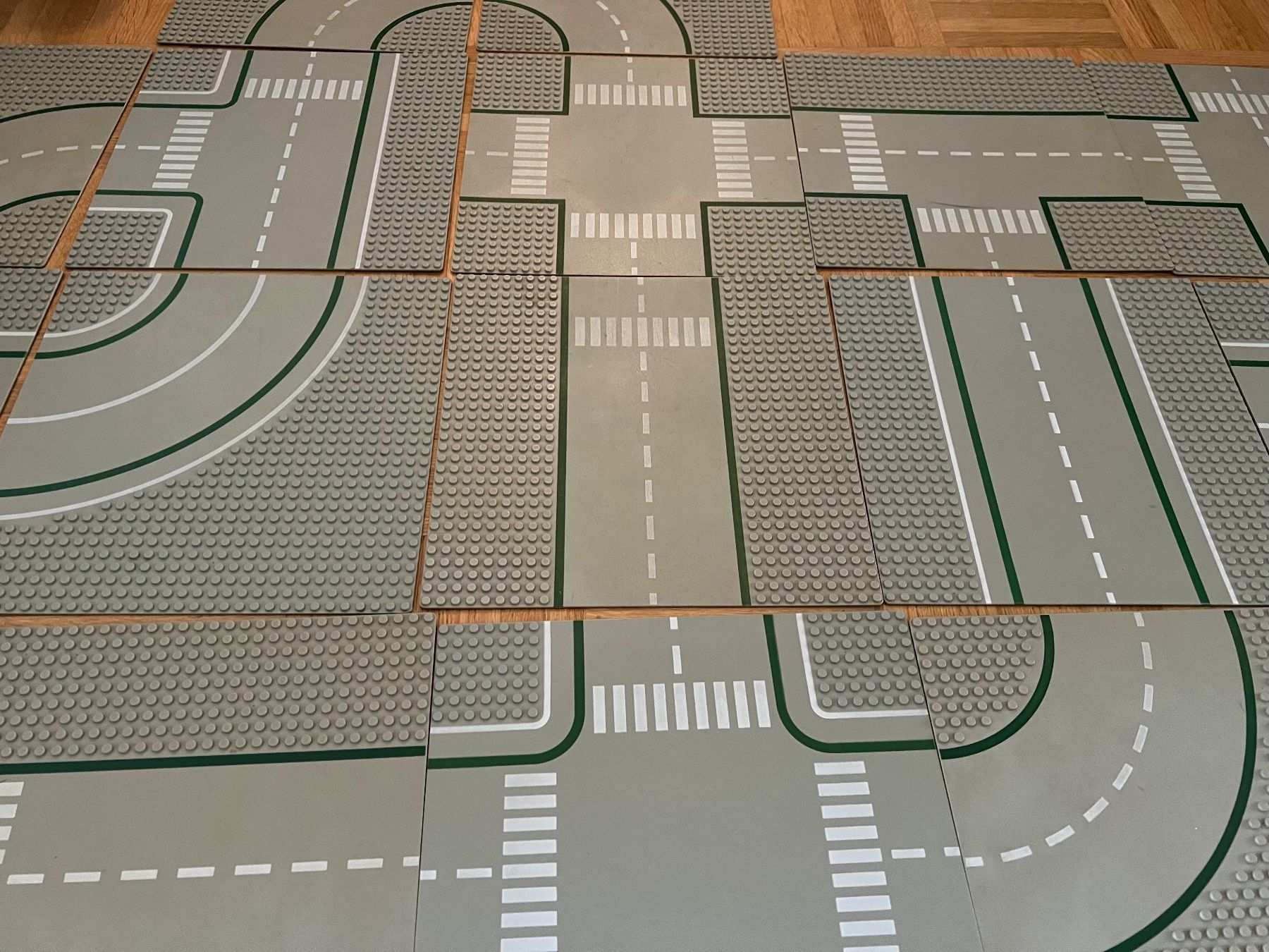 Lego Spielzeuge: LEGO Grundplatten und Strassenplatten – Gebraucht aus Steffisburg von Mamschi 4
