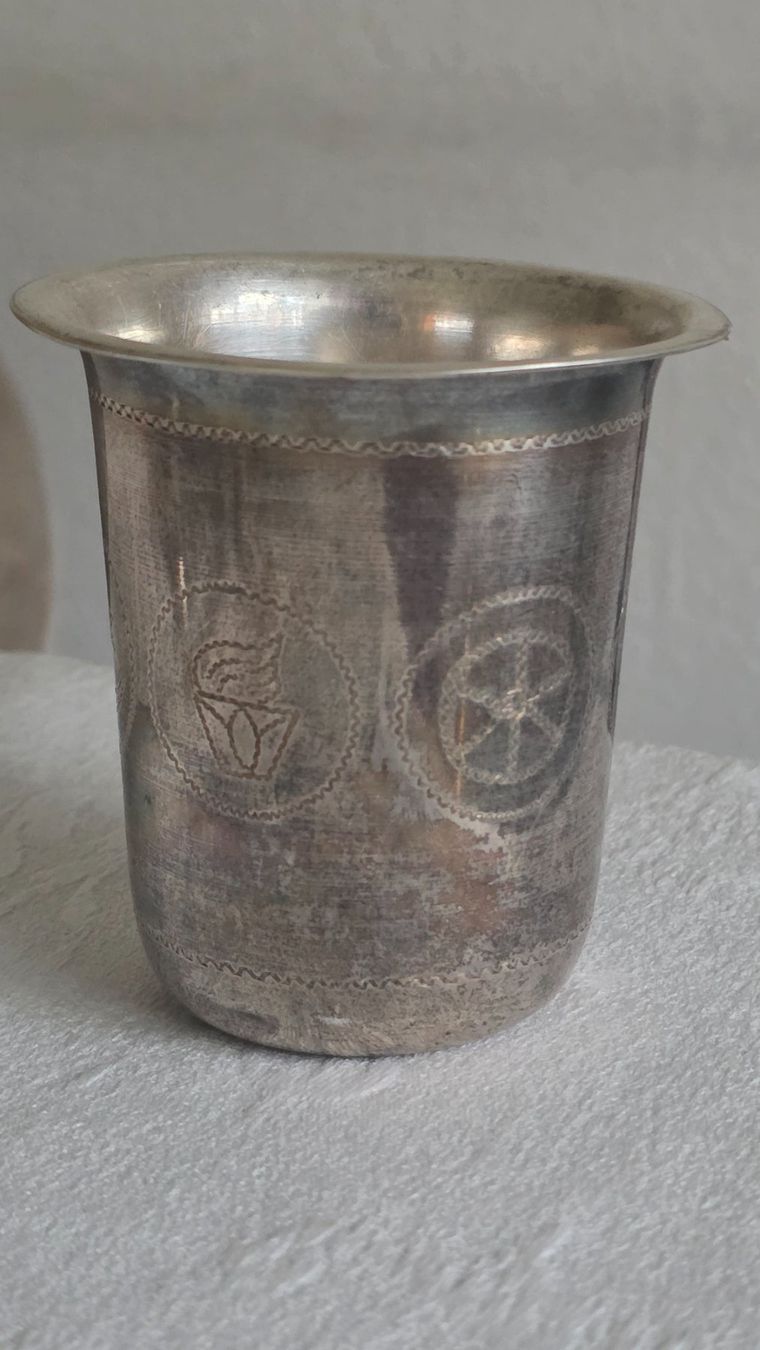 Tasses: Becher alt – D'occasion à Wittenbach par rose_rosi