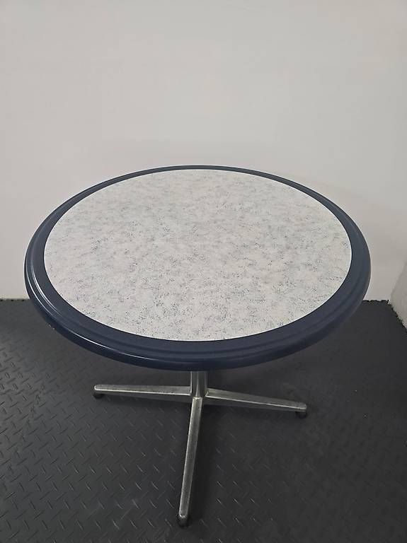Tische: Tables pliables rondes – Gebraucht aus Salgesch von can_s9gm