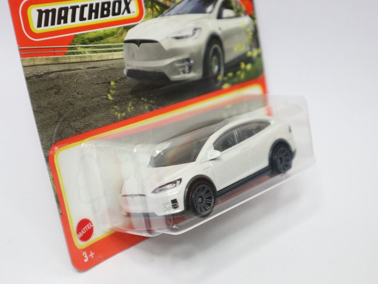 Matchbox Voitures modèles: Matchbox Tesla X – Neuf avec emballage d'origine à Eschenbach SG par Astalavista 1