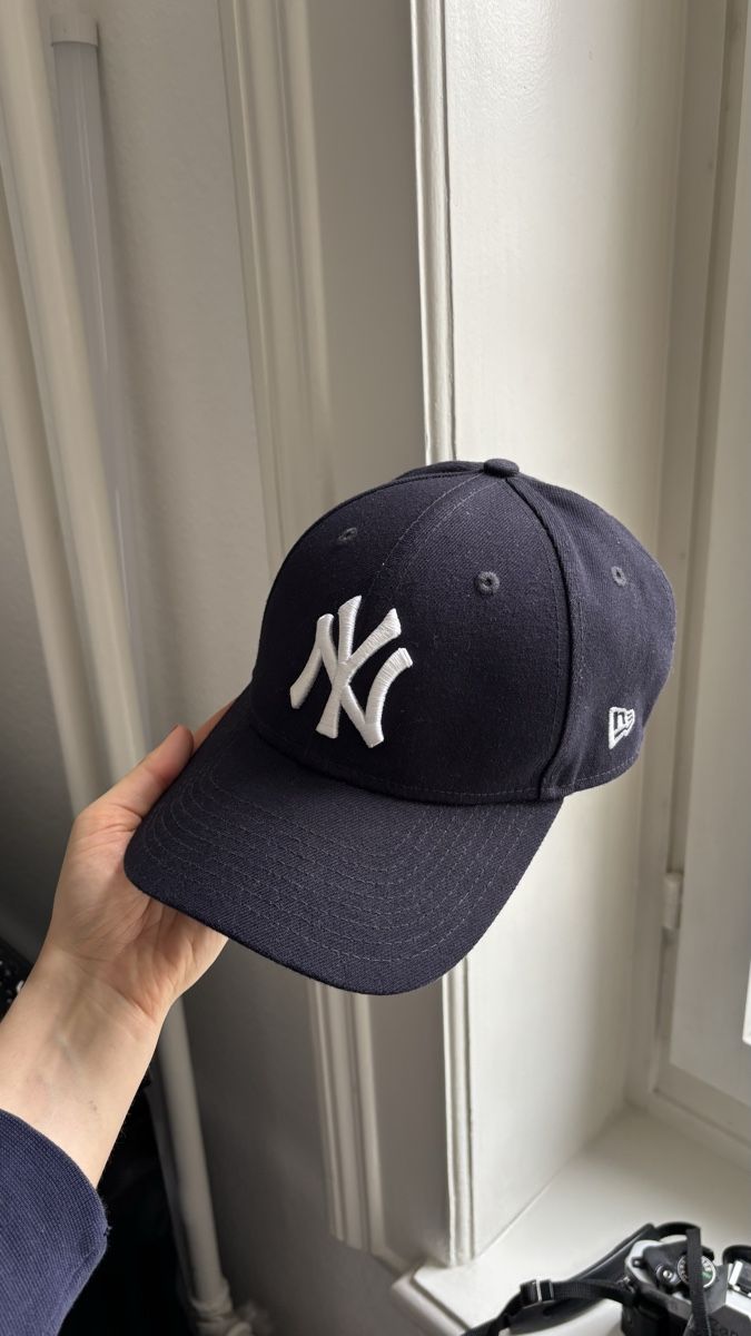 New Era Copricapi, berretti & cappellini: New Era Yankees Cap Navy – Usato da Zürich venduto da rab_gn9m