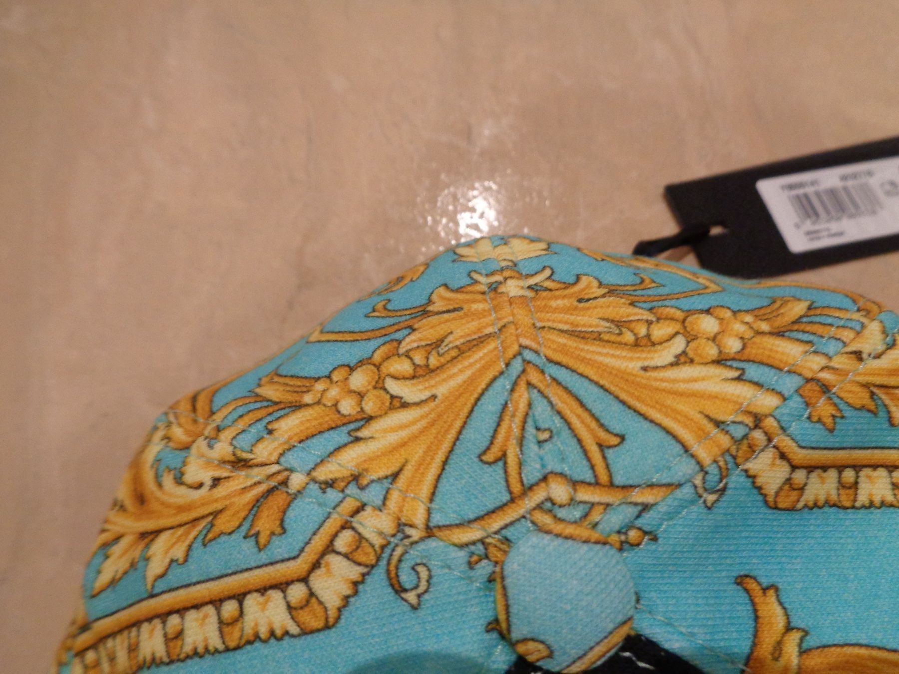 Sonstige Jungenkleidung: Versace neues Cap, 48cm NP 185 Fr – Neu und originalverpackt aus Klingnau von Markus14 1