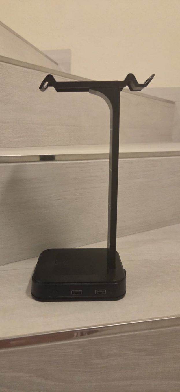 Altro in Decorazioni & Accessori: RGB Headset Stand – Usato da Trachslau venduto da ek40 4