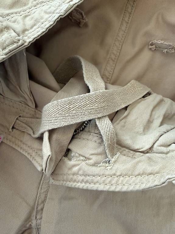 Pantaloni: Hose Bershka – Usato da Zwingen venduto da KatjaM 2