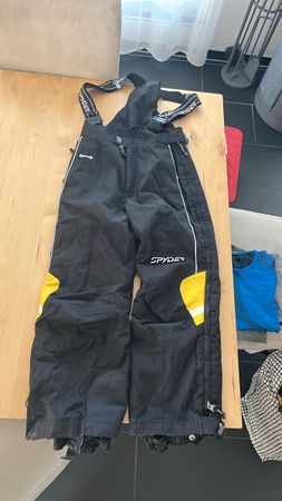 Skihose Spyder Gr.140 schwarz mit Trägern gebraucht