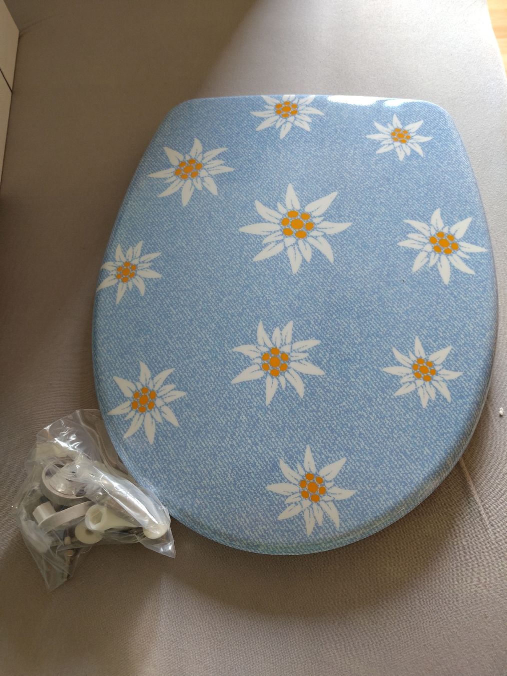 WC: Diaqua Edelweiss WC-Sitz – Neu und originalverpackt aus Büsserach von Bey23