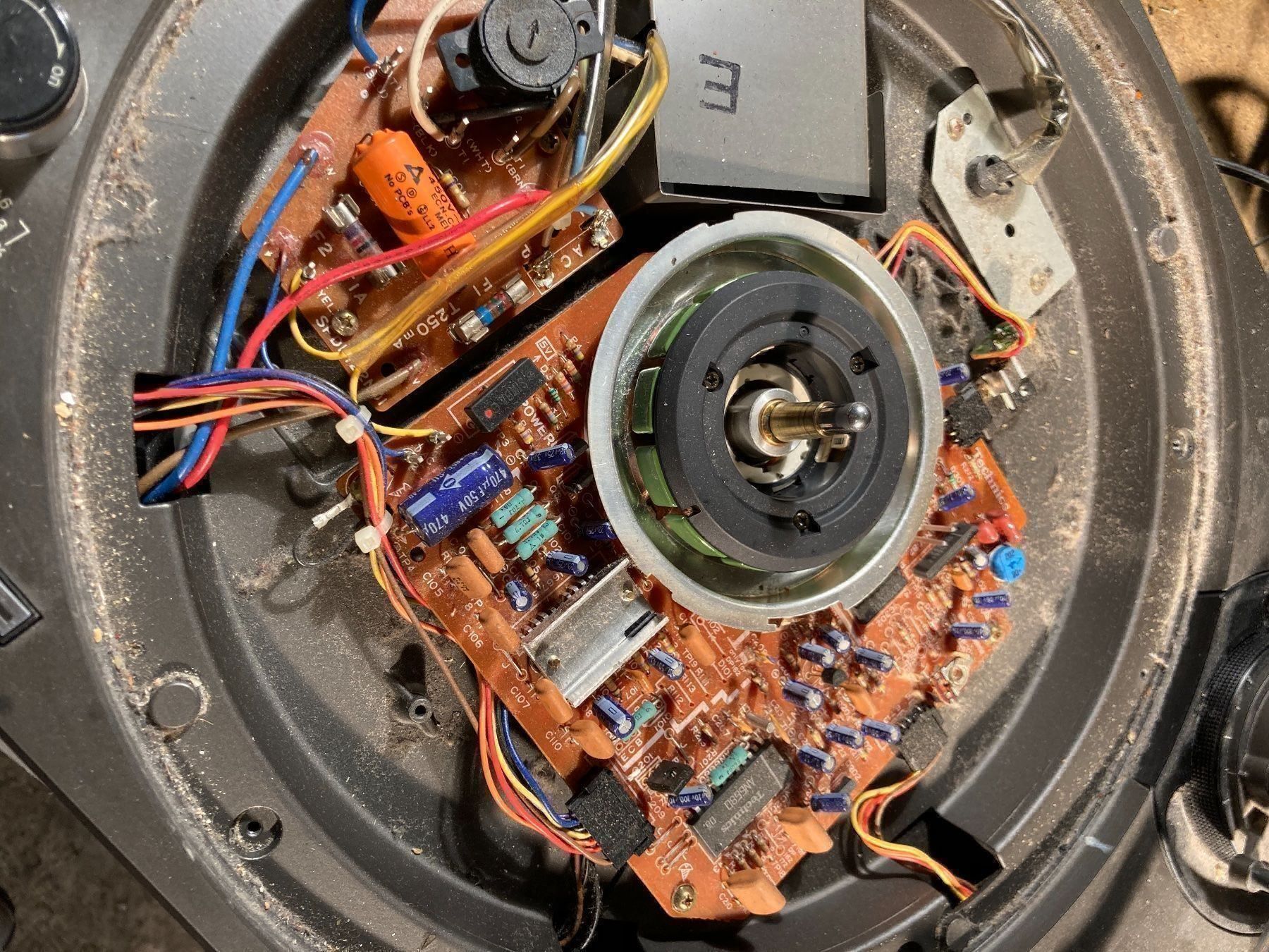 Technics Giradischi: Revision / Reparatur / Technics SL 12xx – Usato da Basel venduto da Ragazinc 1