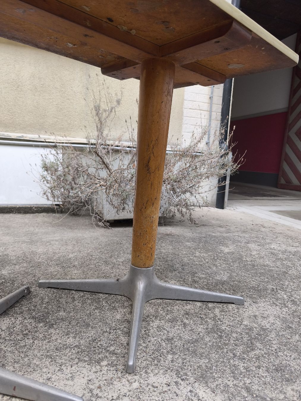 Tavoli: Tisch Oswald Haerdtl – Usato da Basel venduto da Patts_Lampenfieber 8