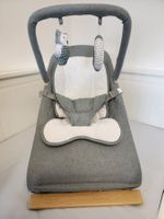 Bouncer Babywippe – Grau / Holzoptik inkl. Spielbogen