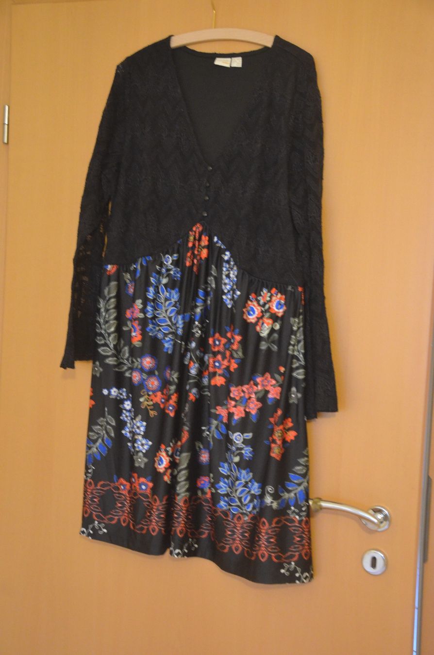 Vestiti: TAILLE 48-50 - ROBE NEU – Nuovo e nell'imballaggio originale da Chiasso venduto da Dolly015