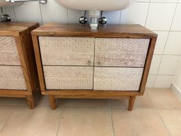 Waschtischunterschrank Massivholz gemustert gebraucht