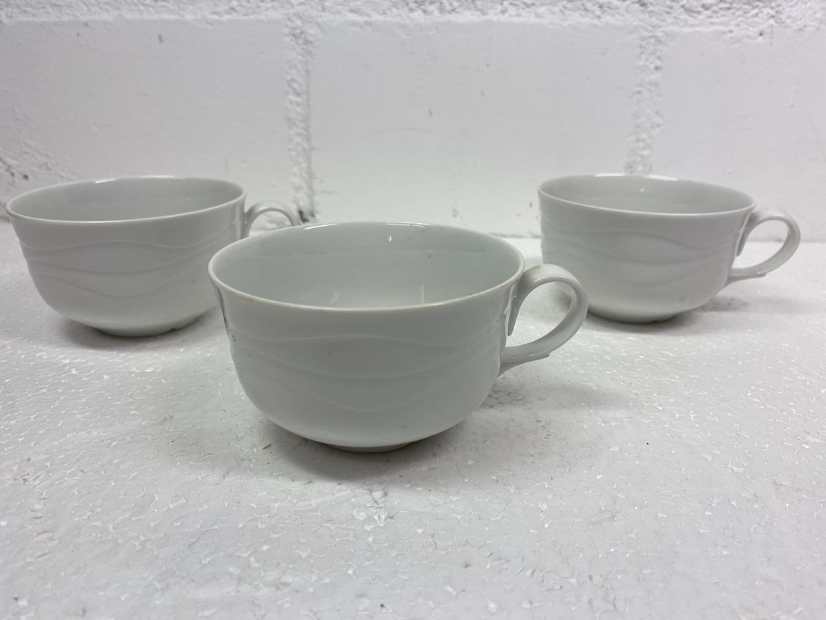 Tassen: 3x Tassen Weiss Goebel design – Gebraucht aus sursee von trilli-tralli 2