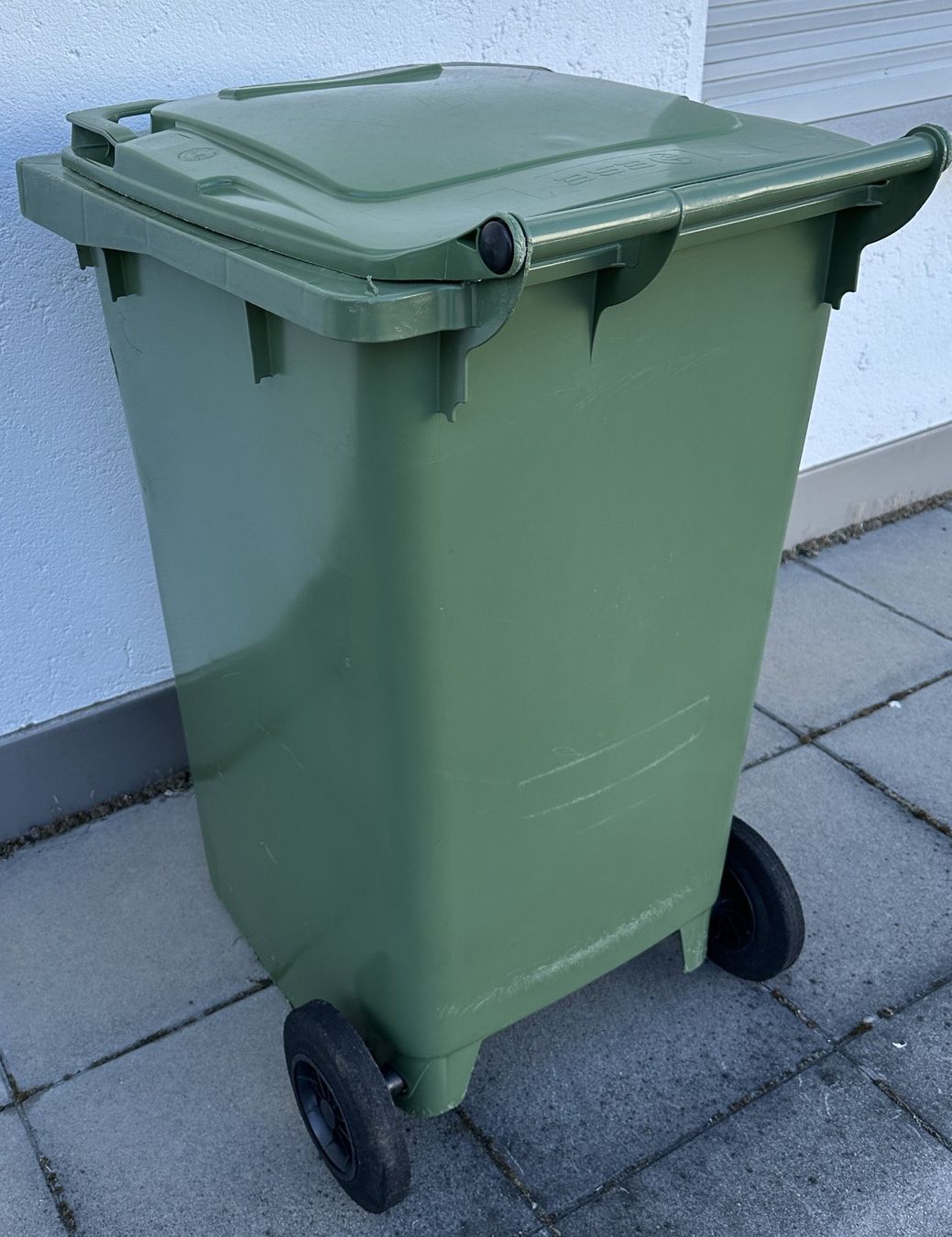 Altro per Ufficio & Commercio: 240 Liter Kompostbehälter Grüncontainer ESE – Usato da Hergiswil NW venduto da hpb_9bvx 6