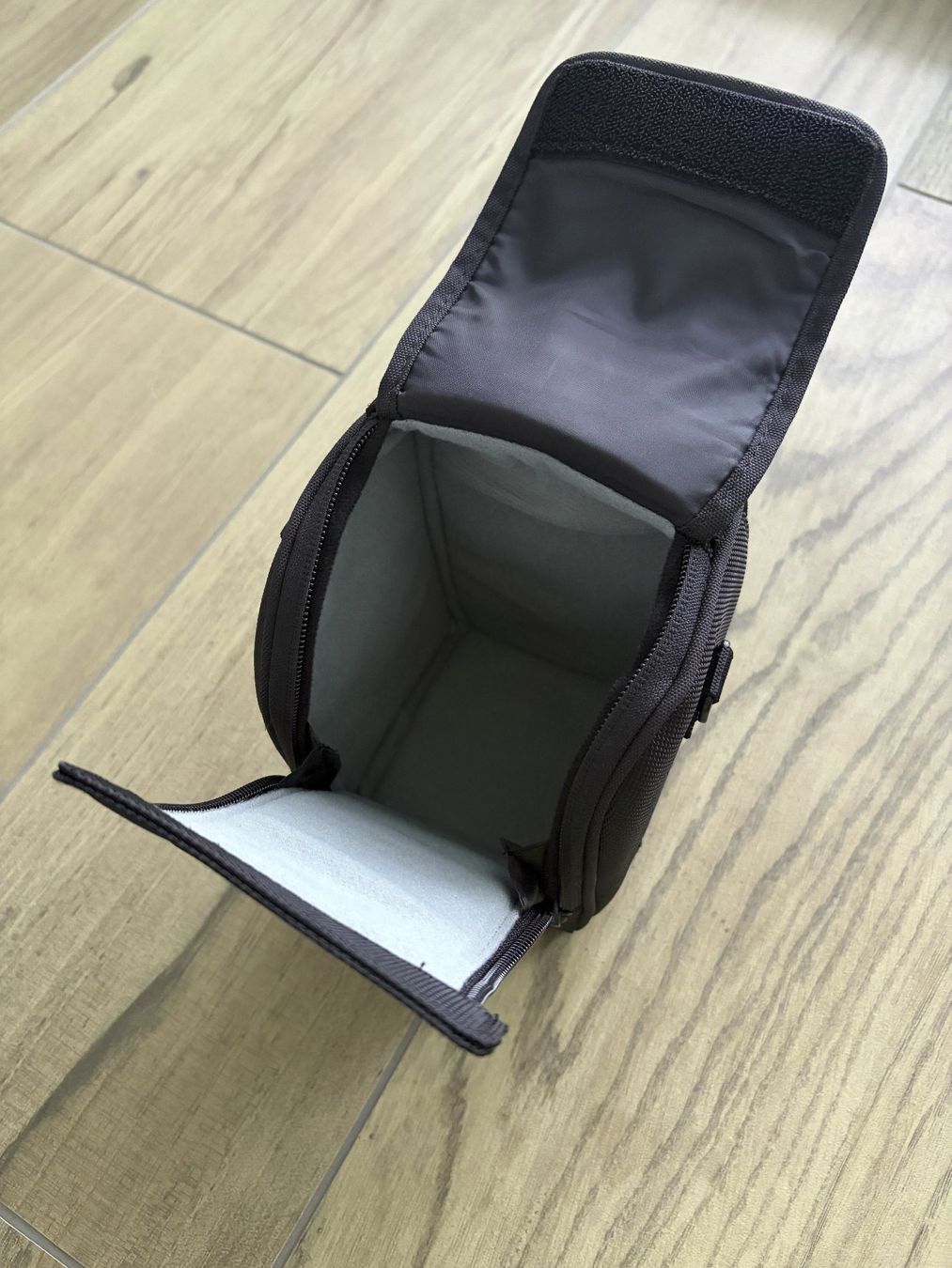Sony Borse: Objektivtasche Sony LCS-FEA – Usato da Hirzel venduto da Orabanda 2
