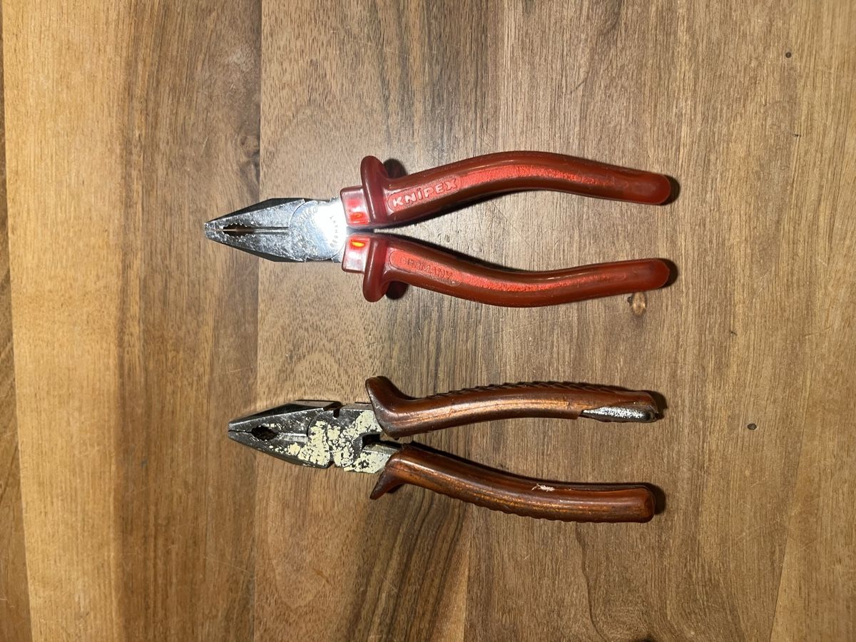 Knipex Tutti gli attrezzi: Kombizange 2 Stk. KNIPEX Germany gebraucht – Usato da Würenlos venduto da KLG_3TBs 9