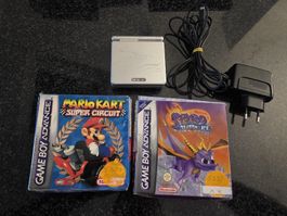 Gameboy Advance SP avec 2 jeux