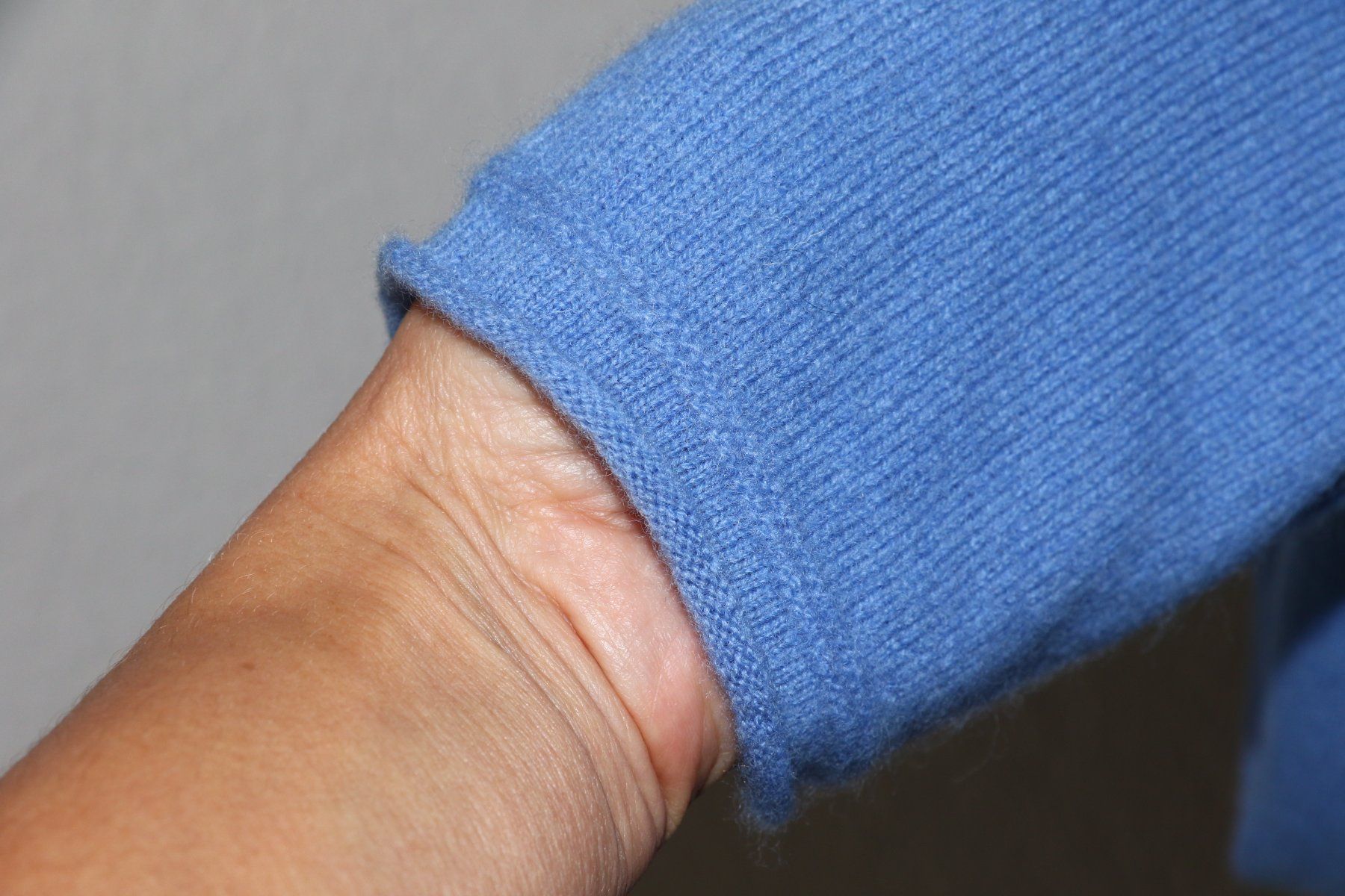 Maglioni & Felpe: Neuer toller Pullover aus 100% Wolle eher Gr.M – Nuovo (secondo la descrizione) da Oberwil-Lieli venduto da Svetlana28 5
