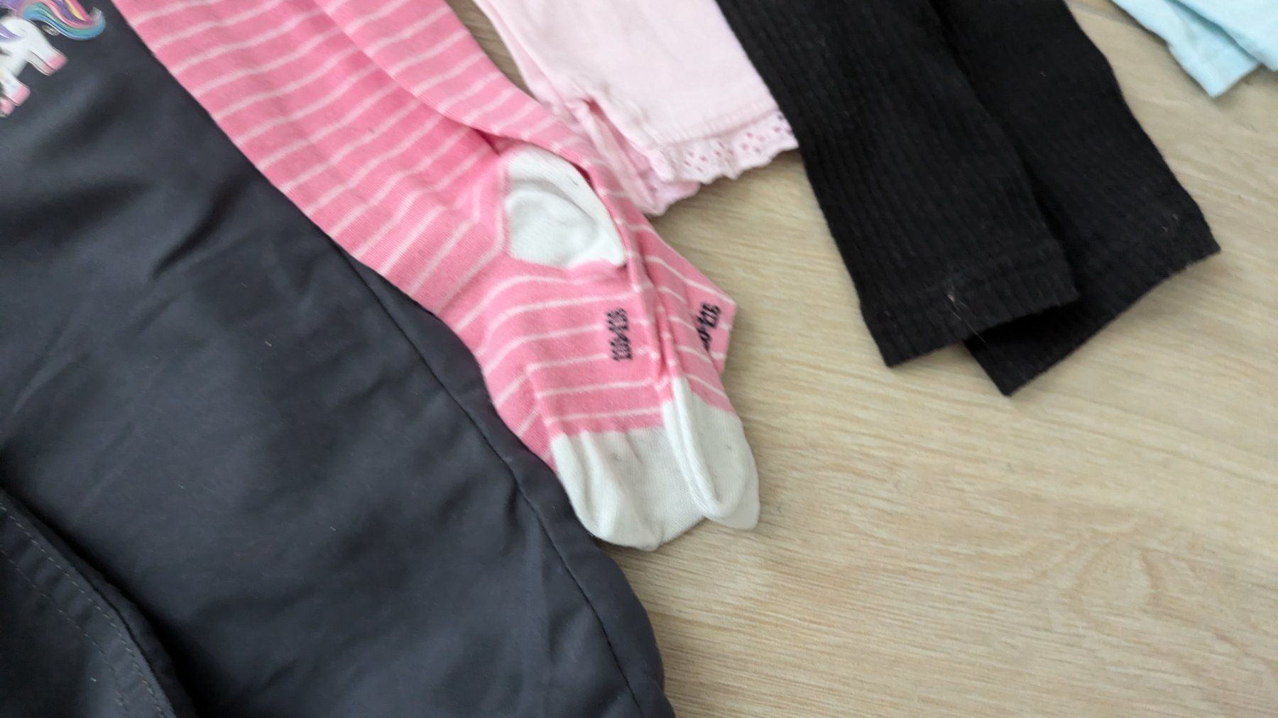 Lotti & Set di vestiti: Mädchen Kleiderpaket - 110/116 inkl. Zeichenschule – Usato da Staufen venduto da Fleby84 4