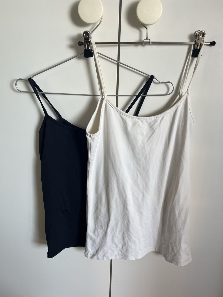 Zara Tops: Duo basique top Zara – D'occasion à Neuchâtel par Ariane_vn00 4