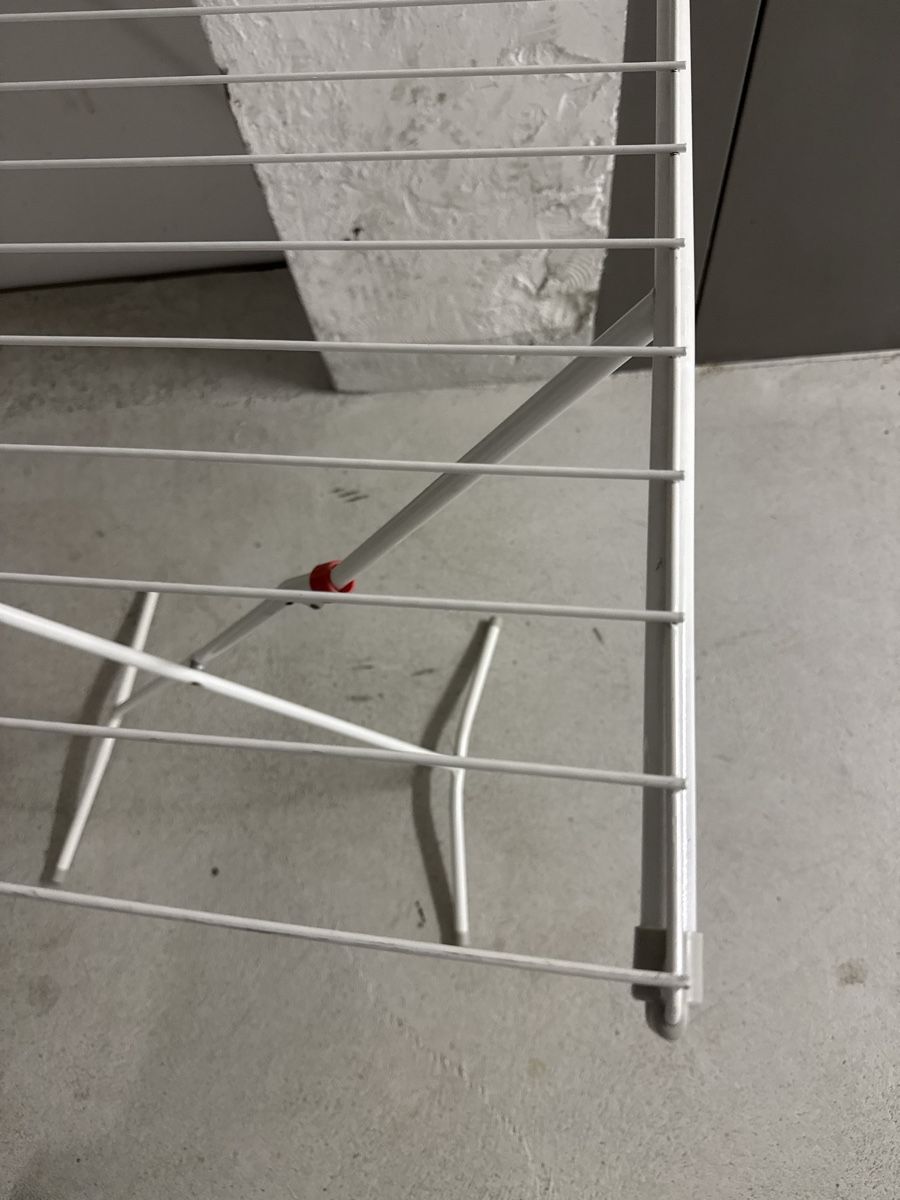 Séchoirs à linge: Wäscheständer weiss zusammenklappbar – D'occasion à Zürich par rja_t7bx 1
