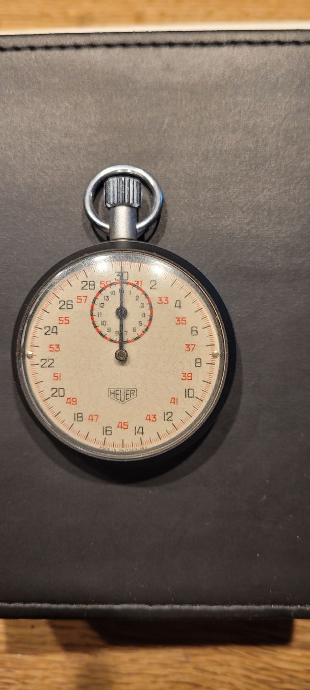 Tag Heuer Uhren: Stoppuhr von Heuer – Gebraucht aus Escholzmatt von anitadreyer
