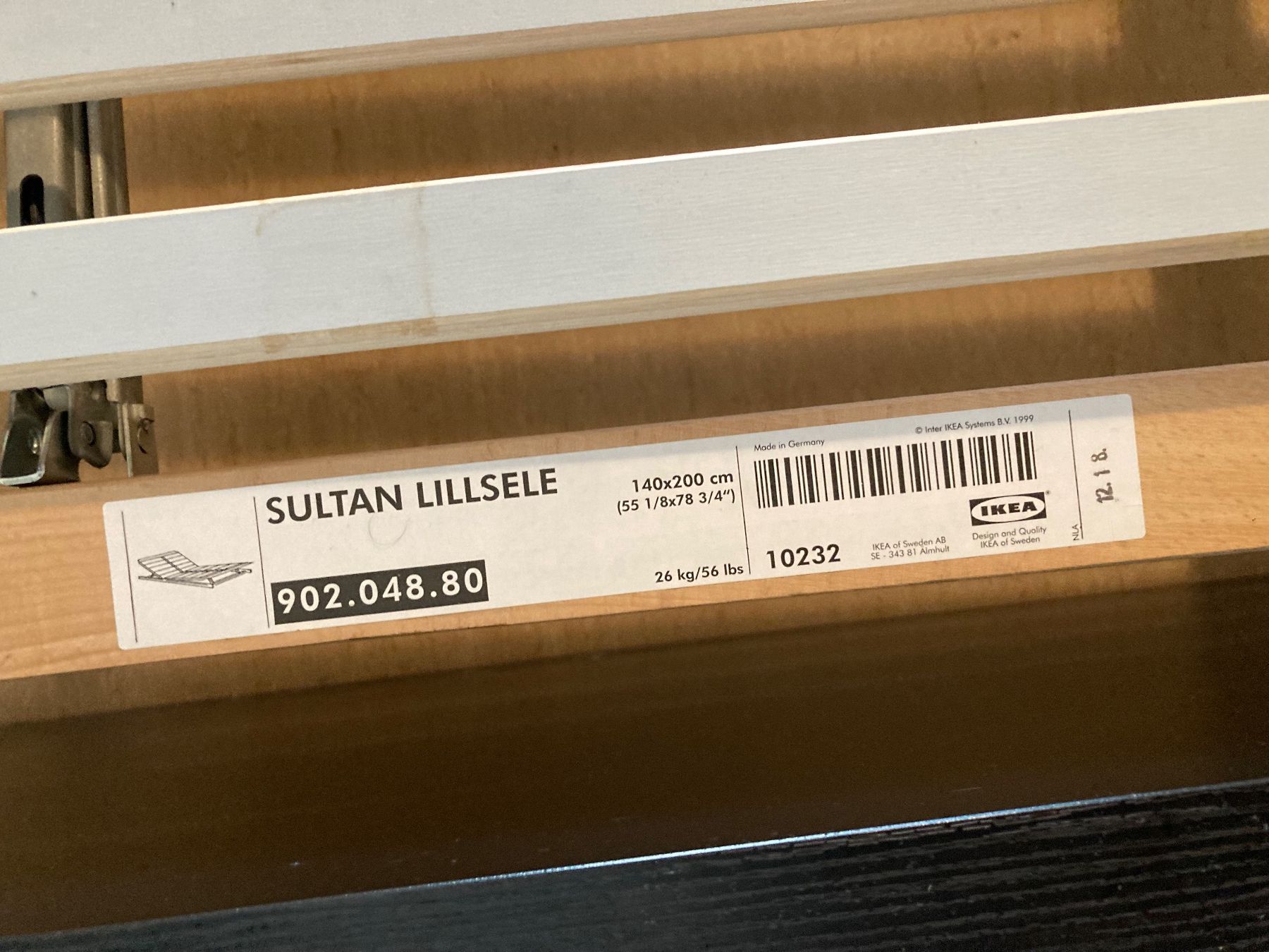 Letti: Schwarzes Bettgestell 140x200cm mit Lattenrost – Usato da Zürich venduto da mdmey 3