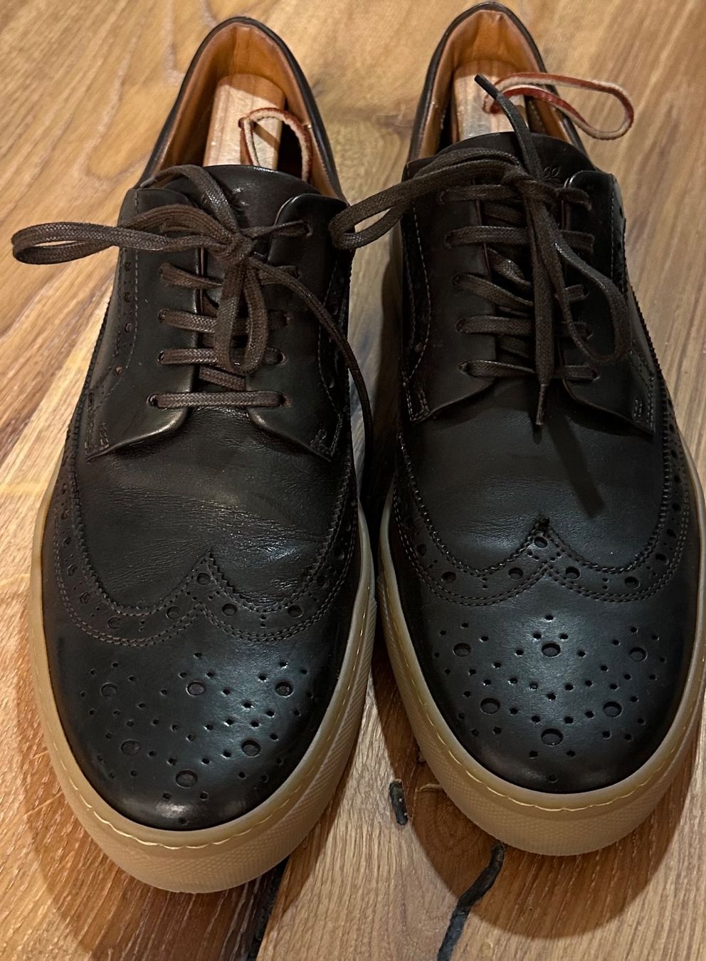 Benci Brothers Herrenschuhe: Benci Brothers Sneaker Gr 42 – Gebraucht aus Pfäffikon ZH von BaHu 1