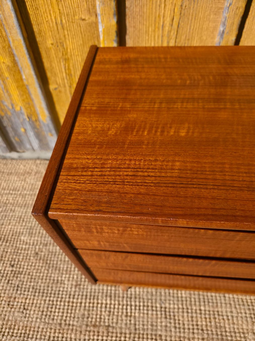 Cassettiere: Mid-Century Teak Kommode  Arne Vodder Style – Usato da Haslen AI venduto da Vintagelix 6