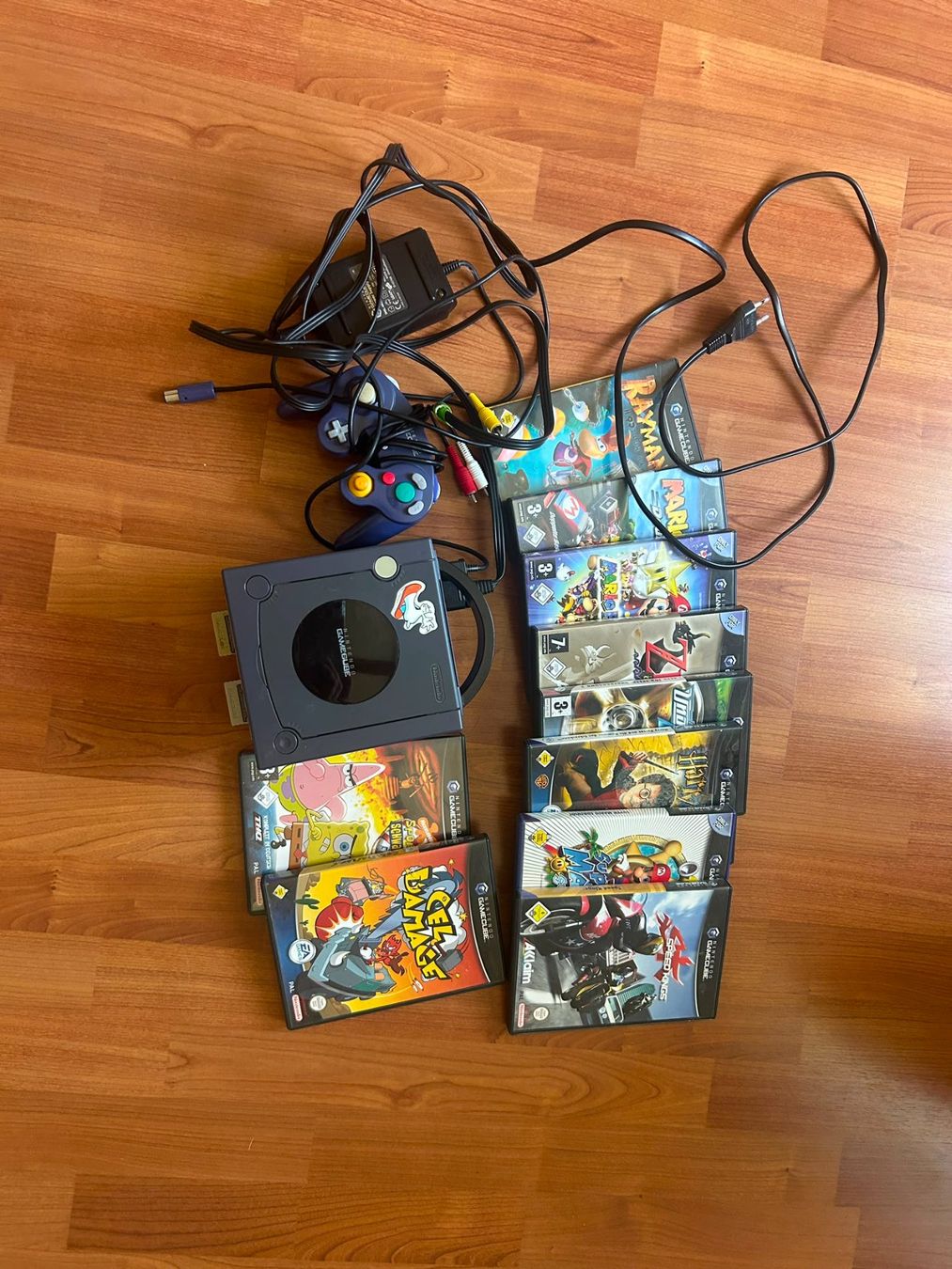 Nintendo Consoles: Nintendo GameCube mit 10 Spielen – D'occasion à Zetzwil par hesher