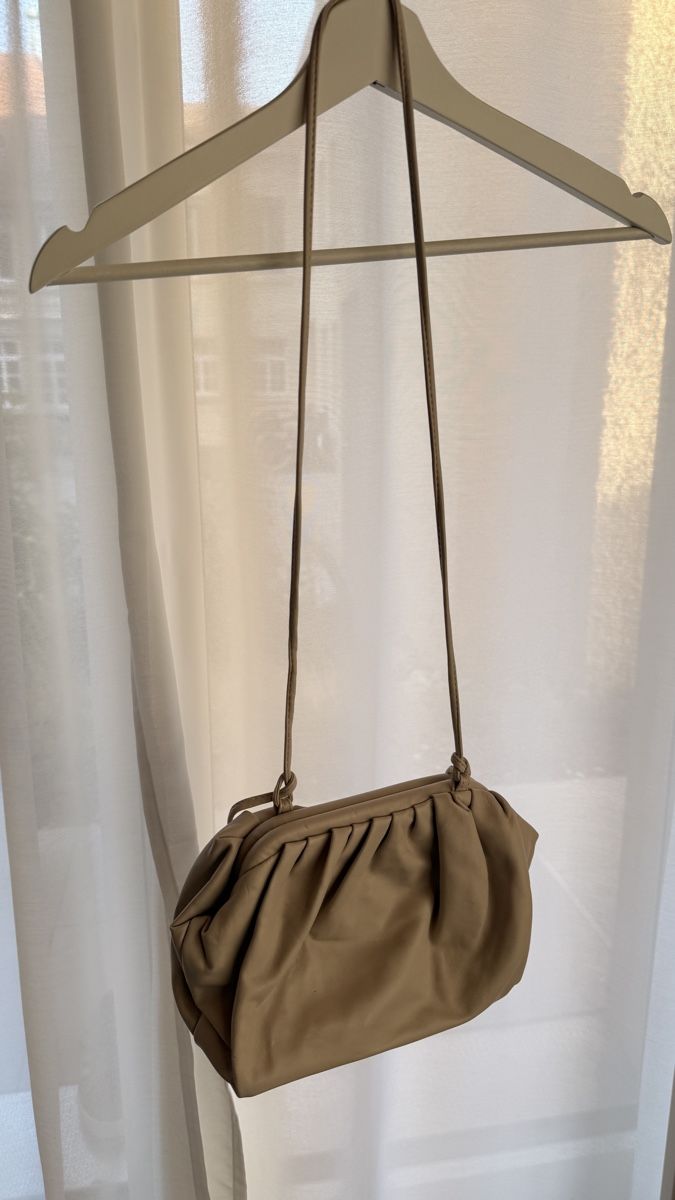 Borse da donna: Clutch Tasche - beige, Bottega Style – Usato da Solothurn venduto da D.FloLu 1