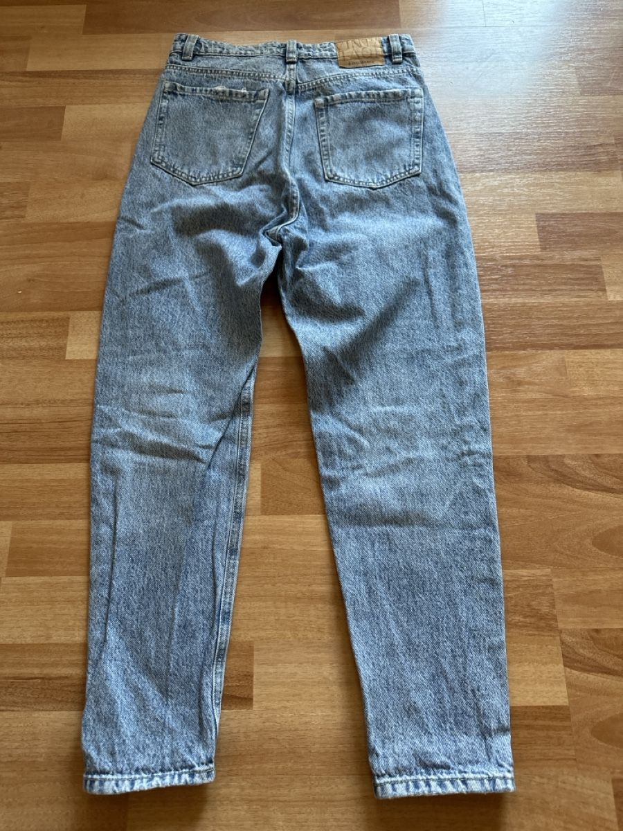 Stradivarius Jeans: Stradivarius Jeans hellblau Gr. 36 einf. Bundweite ca. 35cm – Usato da St. Gallen venduto da mai_gd7k 2