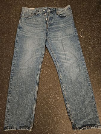 H&M Relaxed Jeans, Gr. 34/32, Top Zustand