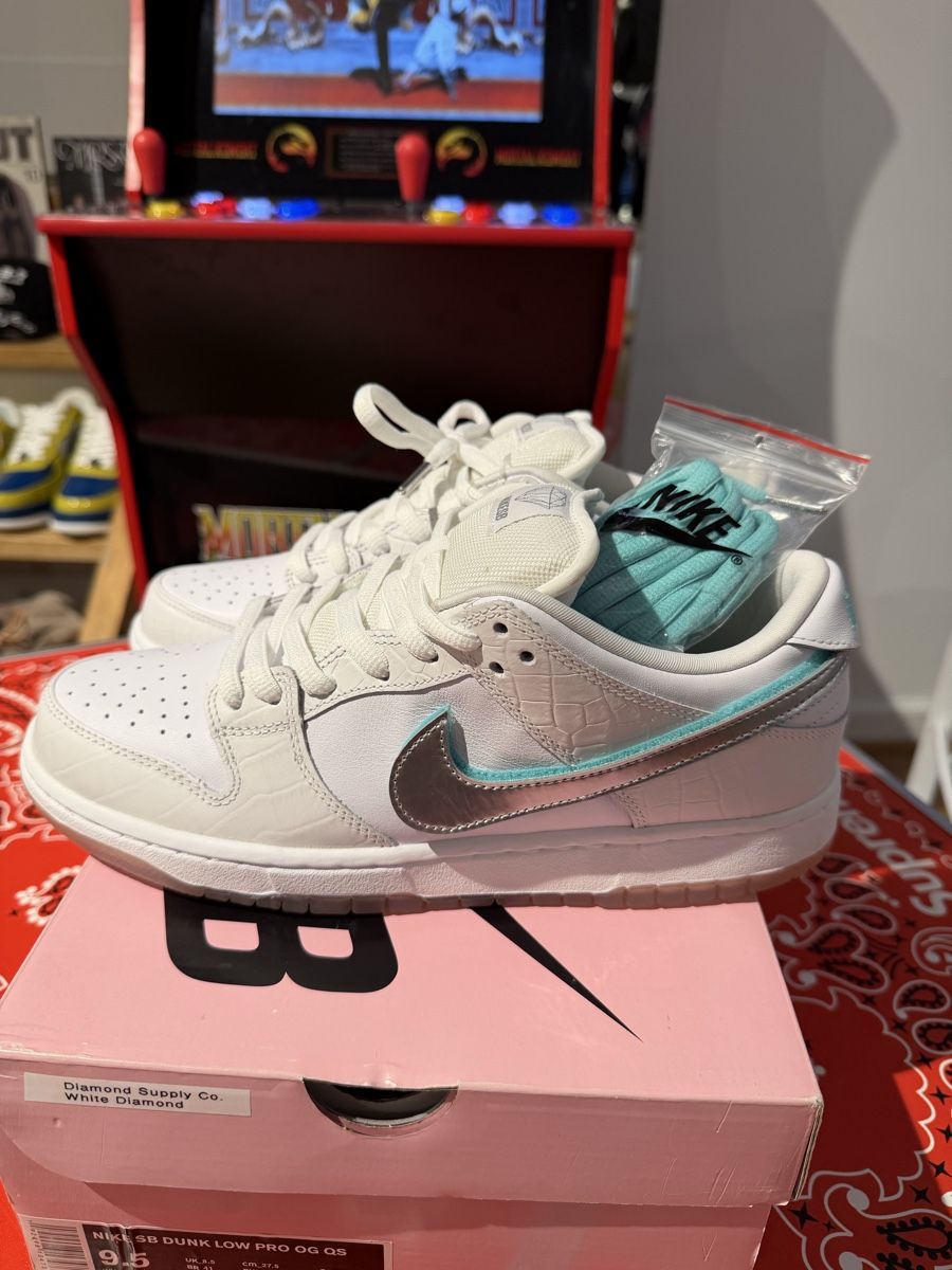 Nike Herrenschuhe: Nike SB Dunk Low x Diamond Supply Co Grösse 43 – Neu (gemäss Beschreibung) aus Basel von julianlenzin 1