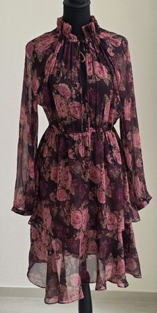 Kleid Blumenmuster Grösse M neuwertig
