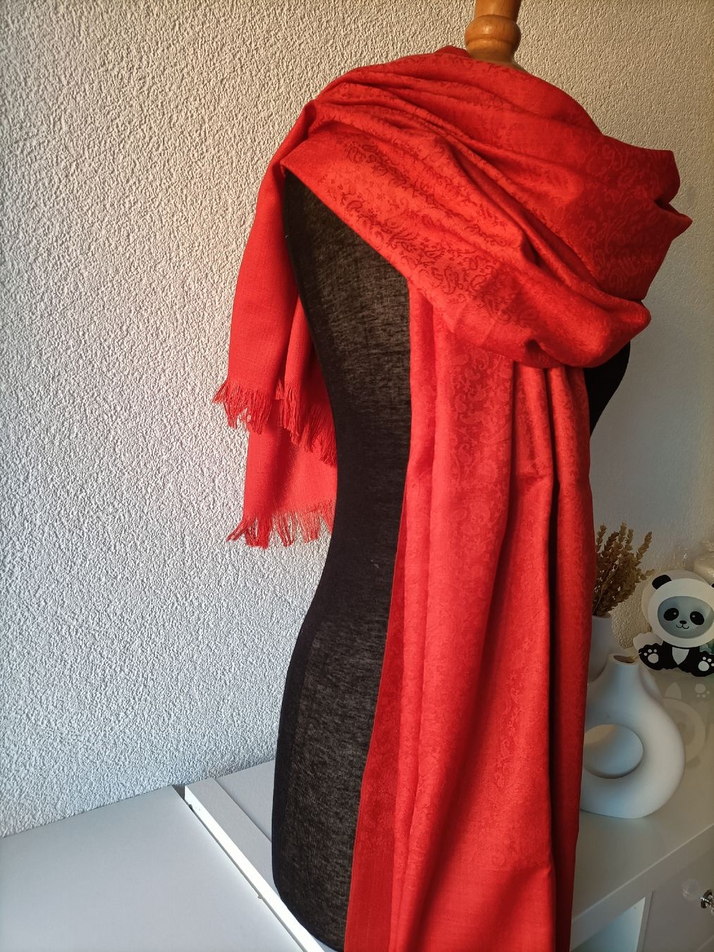 Foulard & Sciarpe: châle cachemire neuf – Nuovo e nell'imballaggio originale da La Chaux-de-Fonds venduto da Luxary.25cachmirepro 4
