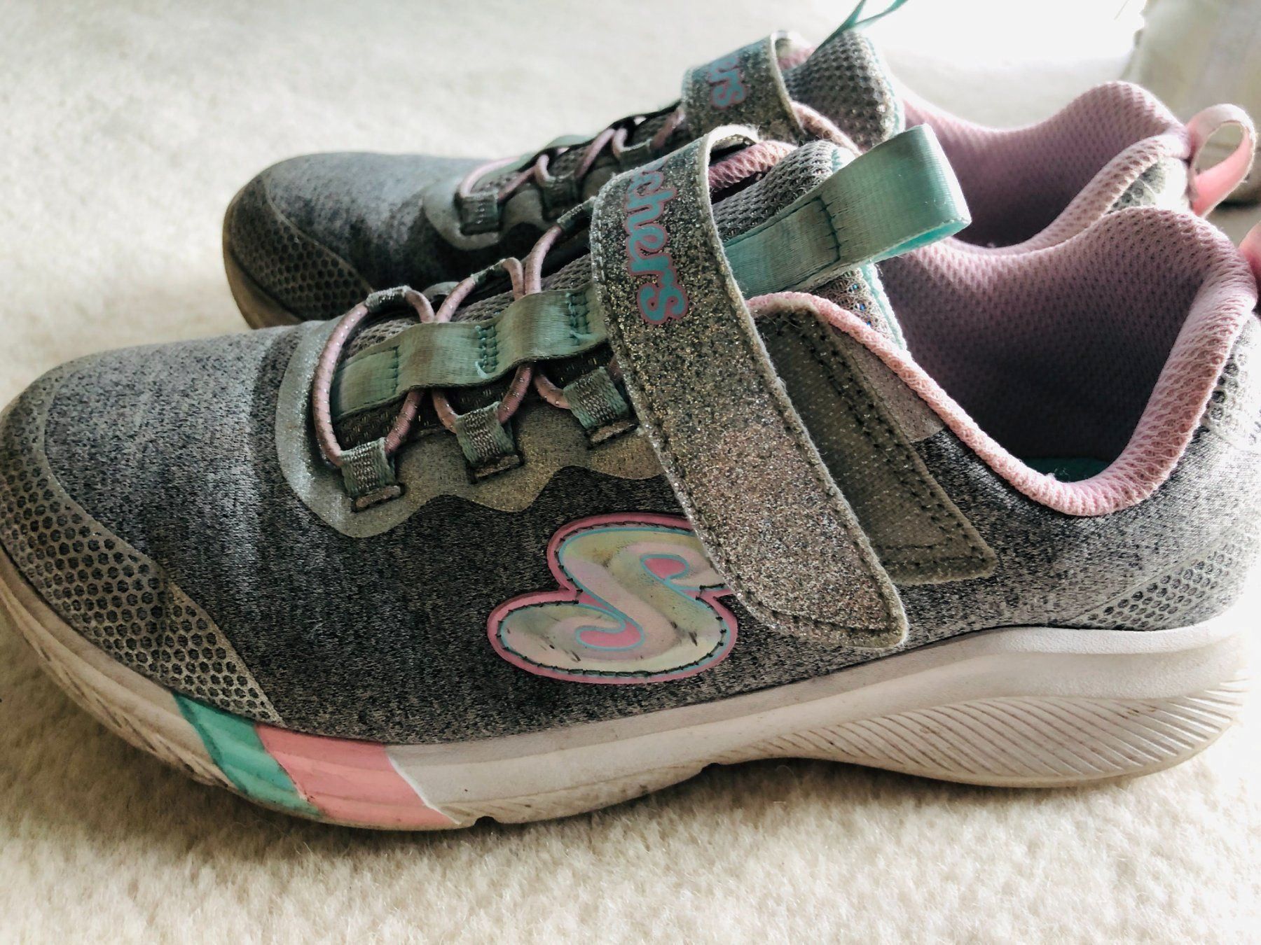 Skechers Scarpe per ragazze: skechers Mädchen Gr 35 – Usato da Zürich venduto da poliveira
