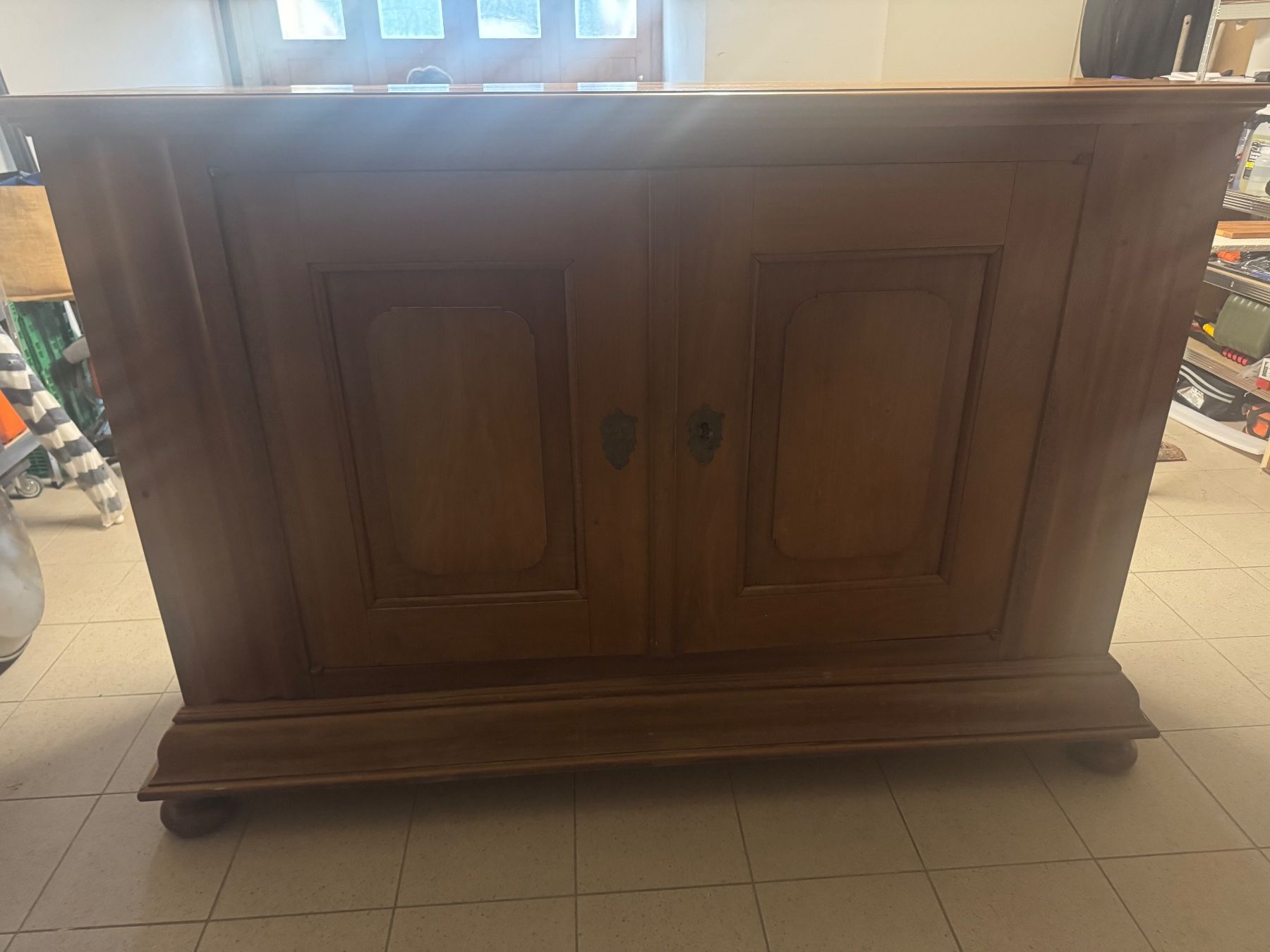 Credenze: Buffet très ancien en noyer – Usato da Thônex venduto da ada_9v67