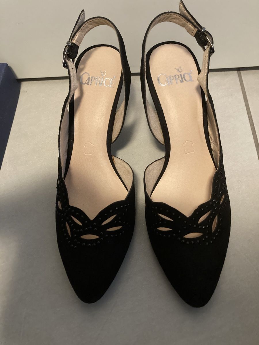 Scarpe da donna: Caprice Pumps Gr. 38 neu – Nuovo (secondo la descrizione) da Winterthur venduto da NatMet11