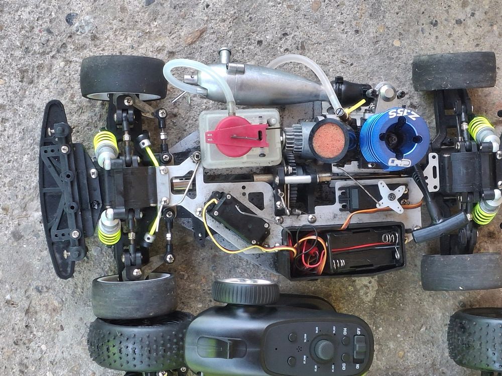 RC Kits de montage: Rc autos Nitro – D'occasion à Libingen par Nemrac7 4