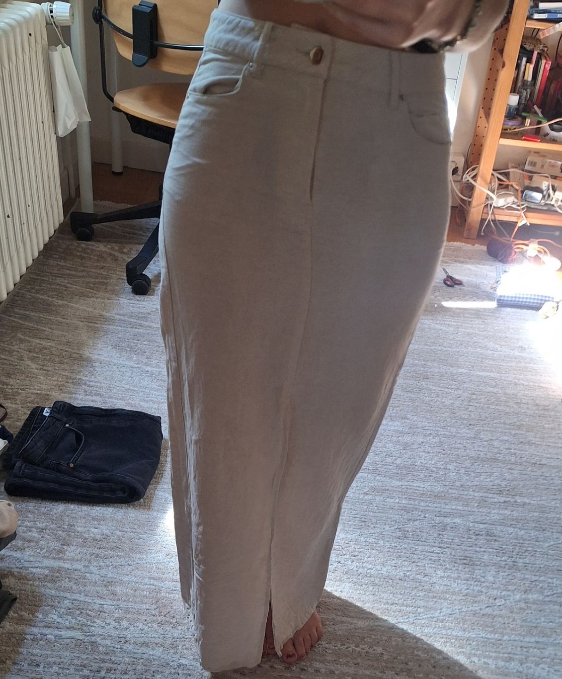 H&M Gonne: jupe longue skiny beige clair taille 34  – Nuovo (secondo la descrizione) da  venduto da