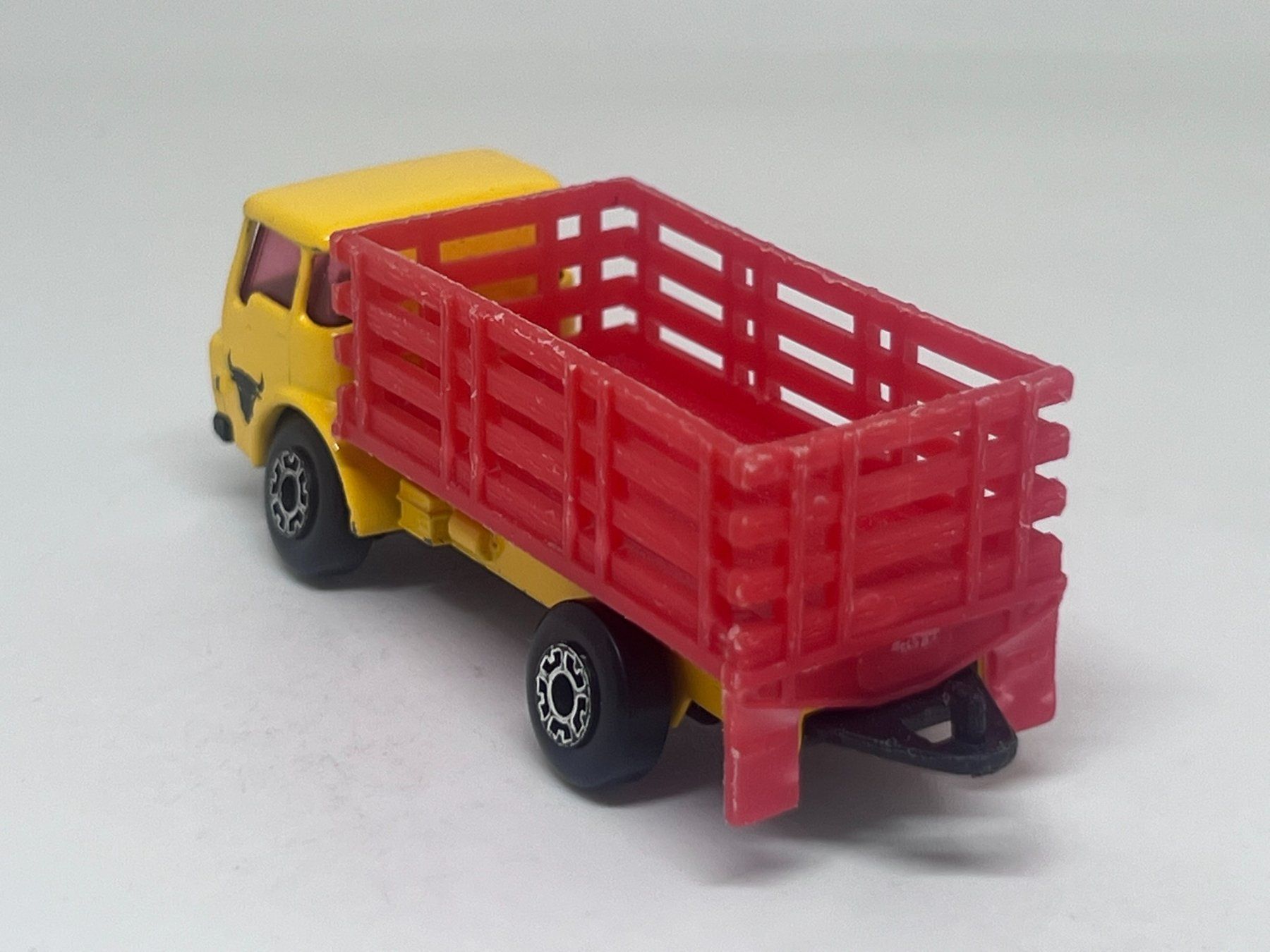 Matchbox Modellini d'auto: Matchbox Cattle Truck #798 – Usato da Wildegg venduto da LaaBoutique 2