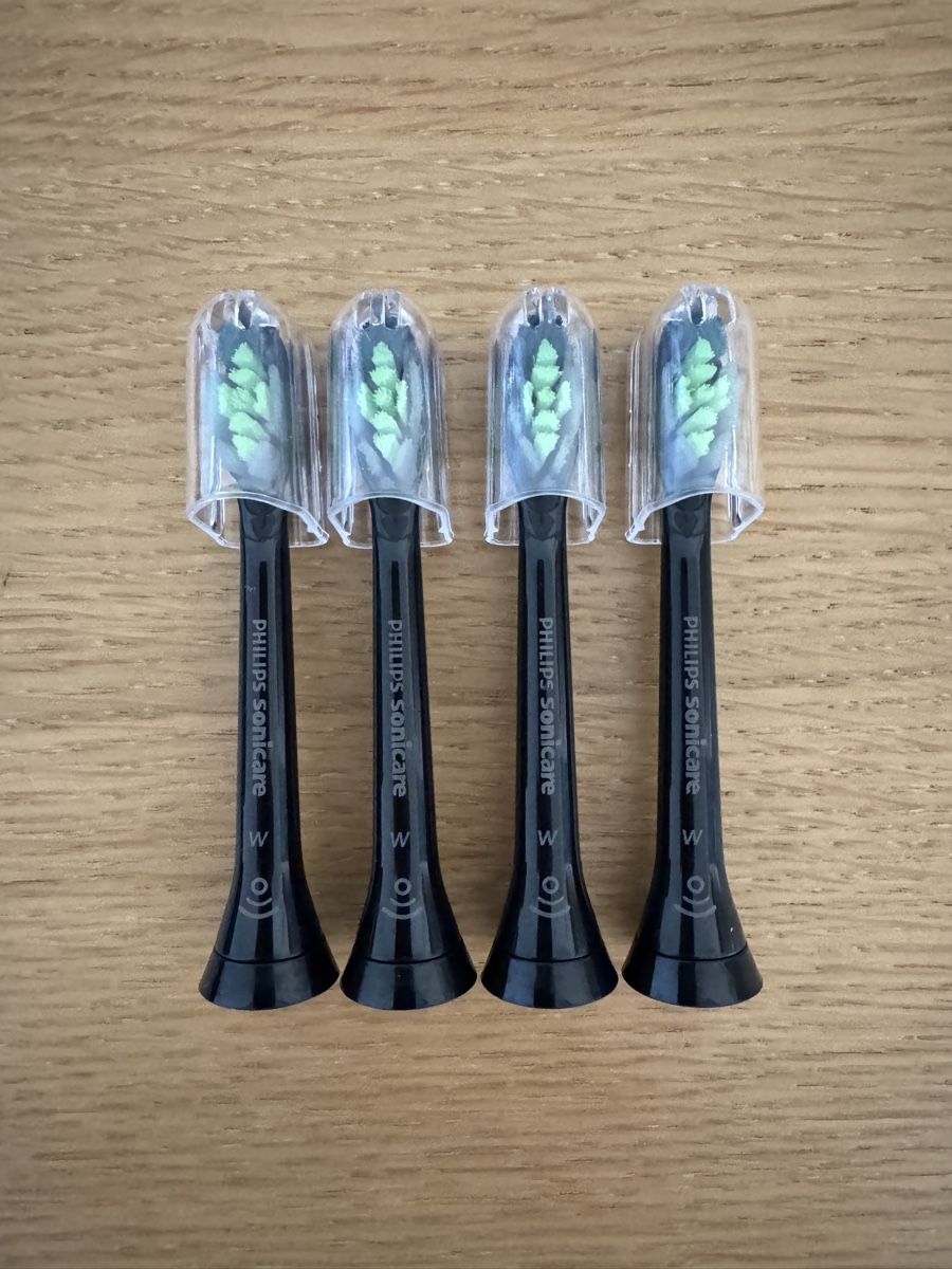 Philips Sonicare Cura dei denti: Philips Sonicare ProtectiveClean 4300, schwarz – Usato da Zürich venduto da robinhrtmann 2